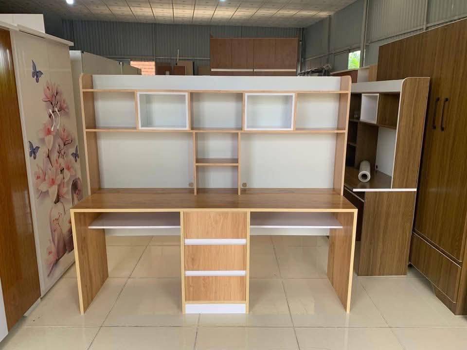 Bàn học đôi liền kệ sách thiết kế theo kích thước thực tế